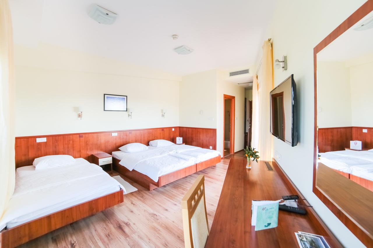 Hotel Merlot Opuzen  Экстерьер фото