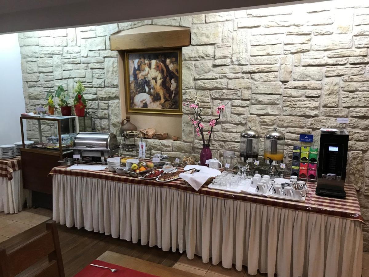 Hotel Merlot Opuzen  Экстерьер фото